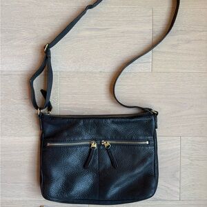 Fossil Elegant Black Leather Crossbody Bag